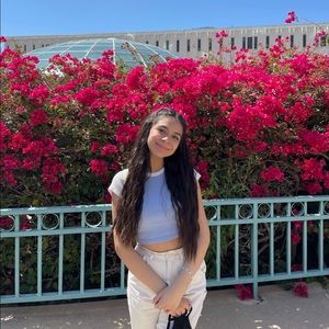 Meet your Posher, Alyssa